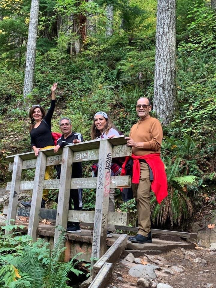 Tour of Seattle 7 Dynamic Seattle urban landscape showcasing the city's modern architecture and eco-friendly transportation during a sustainable Pacific Northwest road trip